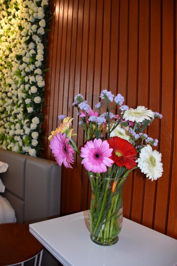 Hotel Ergi'S Durrës Esterno foto
