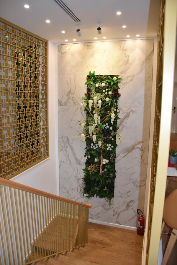 Hotel Ergi'S Durrës Esterno foto